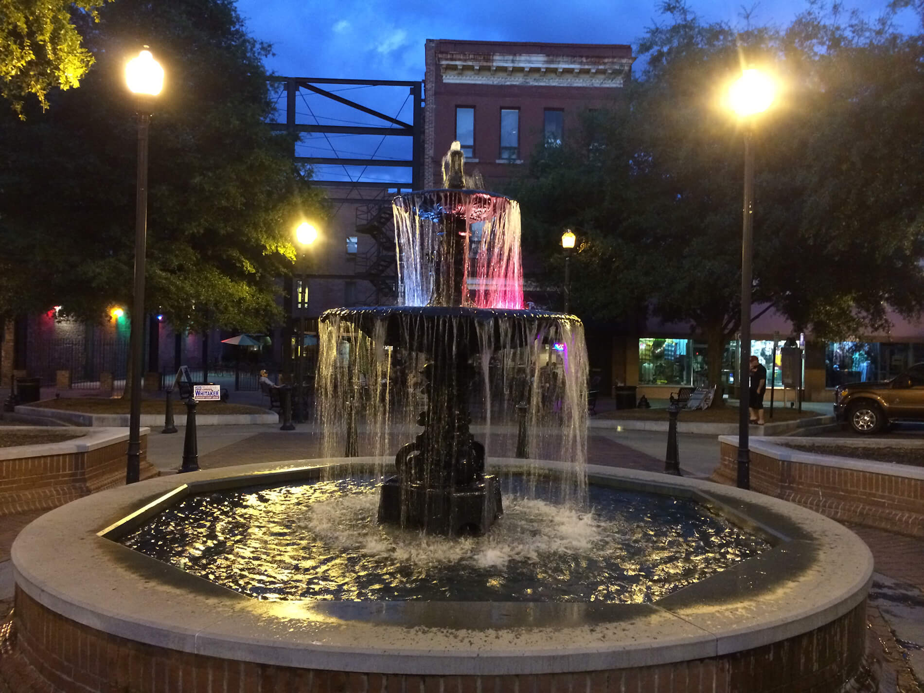 Fountain along Broadway, Uptown Columbus