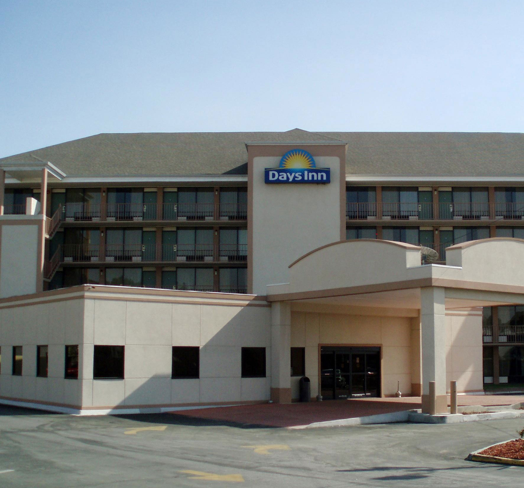 Days Inn North Columbus 