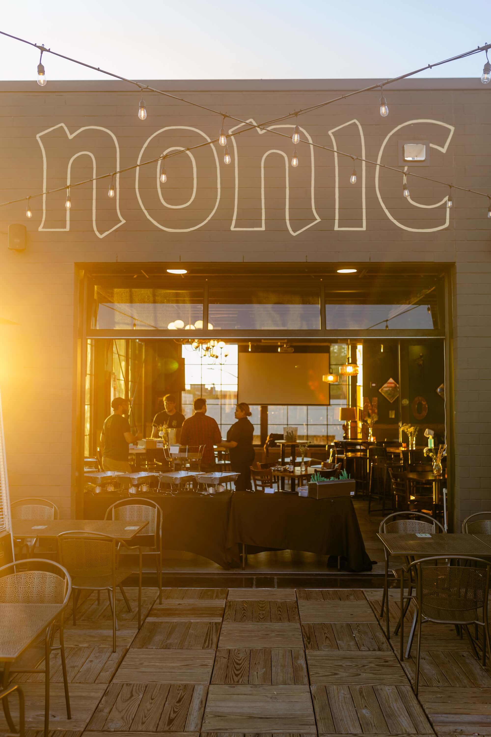 Nonic Restaurant Bar & Rooftop